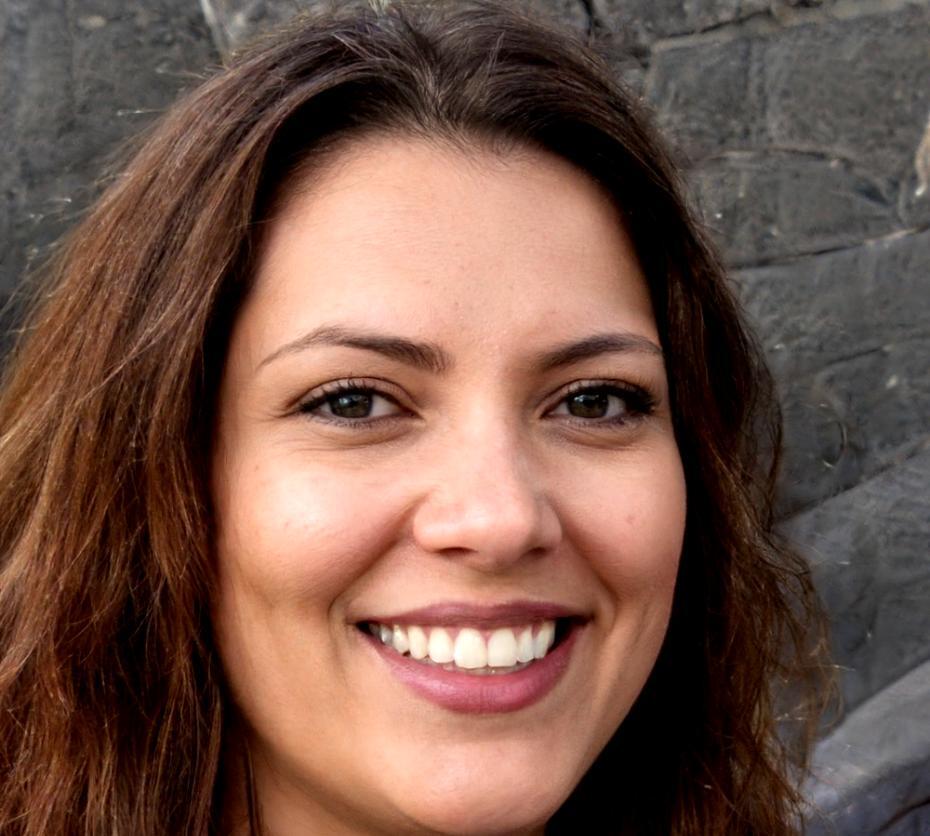 Lena Hartwig – Leiterin Kundenberatung bei coraxenliva